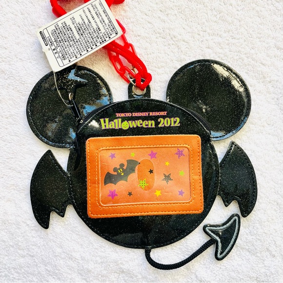 Tokyo Disney Japan Mickey Mouse Bat Halloween Coin case pass ghost 2012 black - Picture 2 of 2